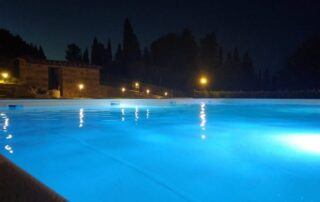 Agriturismo tenuta I Mandorli - foto notturna della piscina